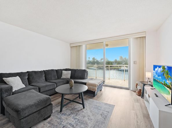1050 Hillsboro Mile 203W, Hillsboro Beach FL 33062