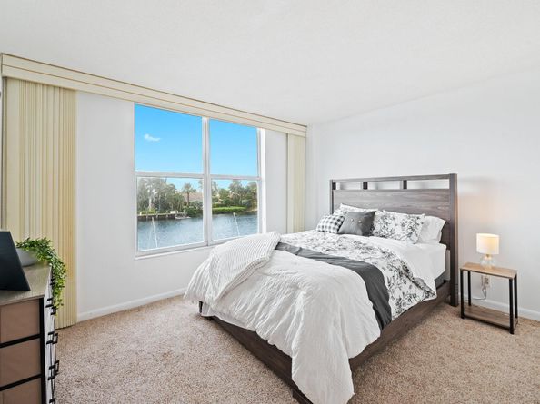 1050 Hillsboro Mile 203W, Hillsboro Beach FL 33062