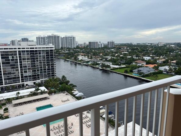 1965 S Ocean Dr 16P, Hallandale Beach FL 33009