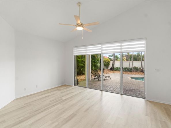 1523 SW 161st Ave, Pembroke Pines FL 33027
