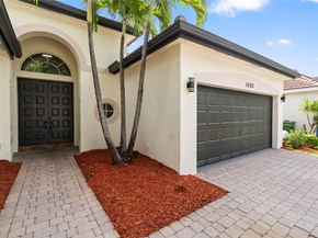 1523 SW 161st Ave, Pembroke Pines FL 33027