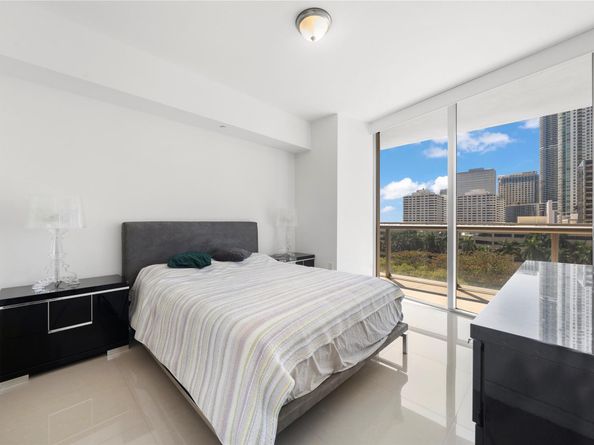 495 Brickell Ave 811, Miami FL 33131