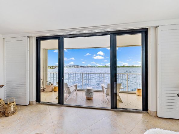 2860 S Ocean Boulevard 106, Palm Beach FL 33480