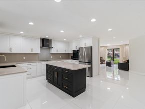 516 Muirfield Drive, Atlantis FL 33462