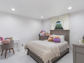 516 Muirfield Drive, Atlantis FL 33462