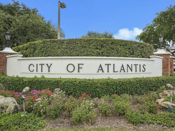 516 Muirfield Drive, Atlantis FL 33462