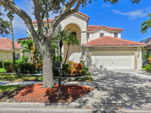 4032 Pinewood Ln, Weston FL 33331
