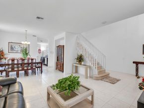 4032 Pinewood Ln, Weston FL 33331