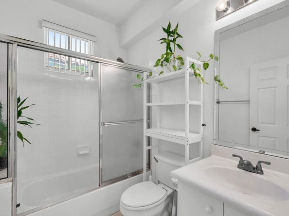 4032 Pinewood Ln, Weston FL 33331