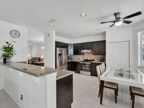 4032 Pinewood Ln, Weston FL 33331