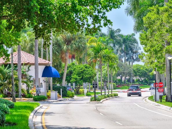 4032 Pinewood Ln, Weston FL 33331