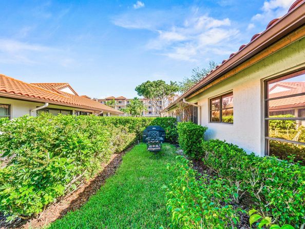 6235 Kings Gate Circle, Delray Beach FL 33484