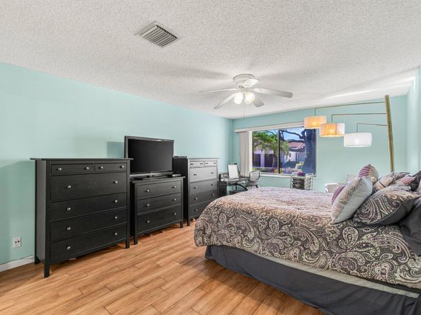 6235 Kings Gate Circle, Delray Beach FL 33484
