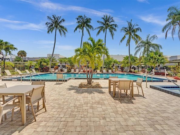 1100 SE 5th Ct 77, Pompano Beach FL 33060