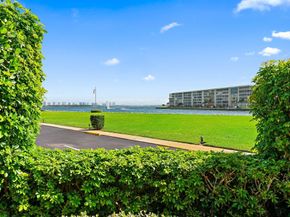 123 Lakeshore Drive 143, North Palm Beach FL 33408