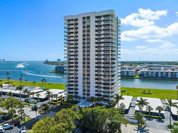 123 Lakeshore Drive 143, North Palm Beach FL 33408