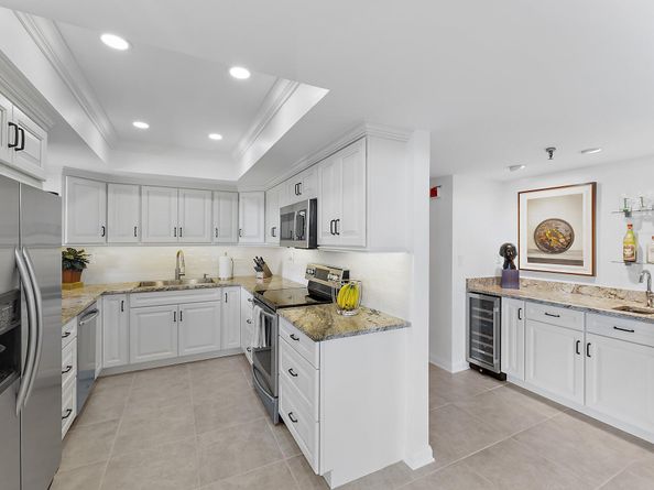 123 Lakeshore Drive 143, North Palm Beach FL 33408