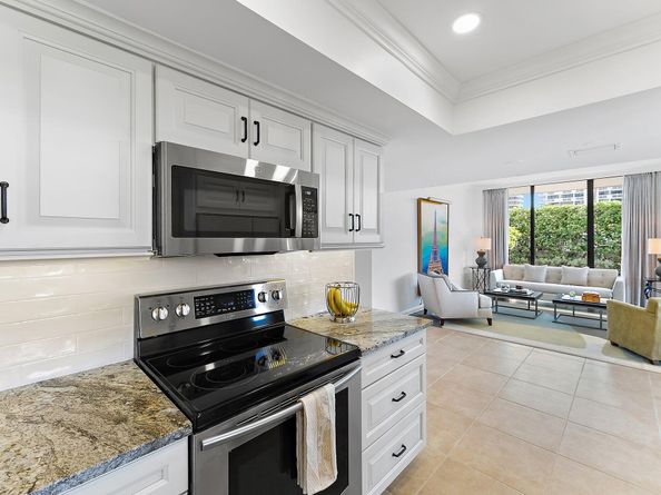 123 Lakeshore Drive 143, North Palm Beach FL 33408