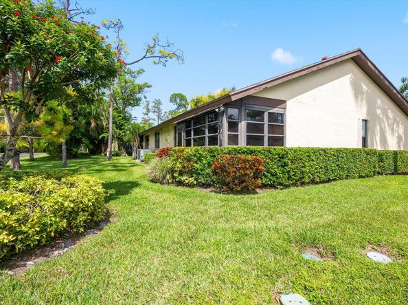 91 Rose Bay Court, Royal Palm Beach FL 33411
