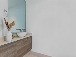 650 NE 32nd Street 4501, Miami FL 33137