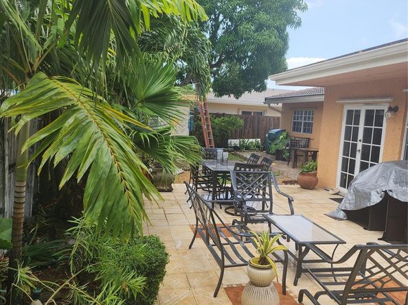 6831 NW 81st Pl, Tamarac FL 33321