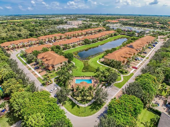 10403 Wellington Parc Drive, Wellington FL 33449