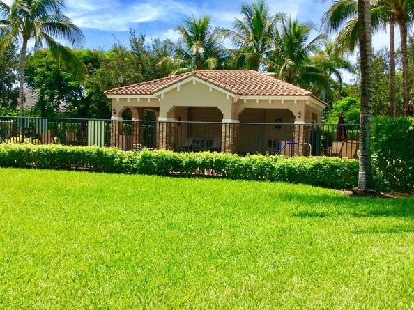 10403 Wellington Parc Drive, Wellington FL 33449