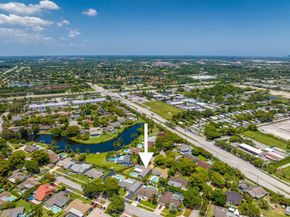 8669 SW 51st St, Cooper City FL 33328