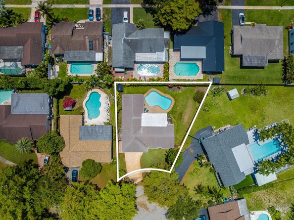 8669 SW 51st St, Cooper City FL 33328