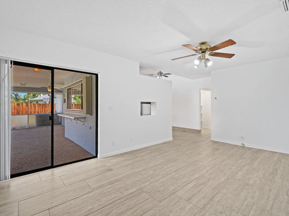 8669 SW 51st St, Cooper City FL 33328