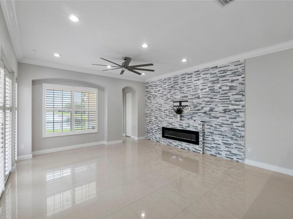 9860 Lakeview Ln, Parkland FL 33076