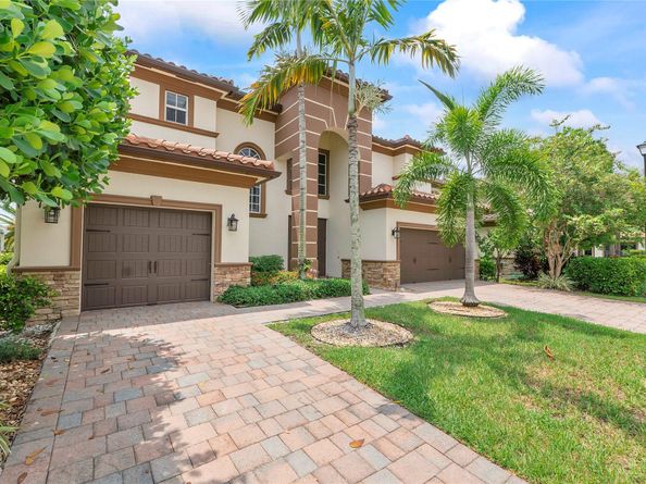 9860 Lakeview Ln, Parkland FL 33076