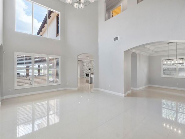 9860 Lakeview Ln, Parkland FL 33076