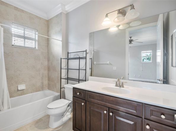 9860 Lakeview Ln, Parkland FL 33076
