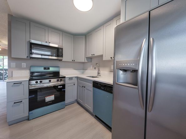 105 Gardens Drive 102, Pompano Beach FL 33069