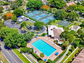 105 Gardens Drive 102, Pompano Beach FL 33069
