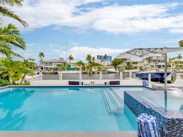1730 SE 13th St, Fort Lauderdale FL 33316