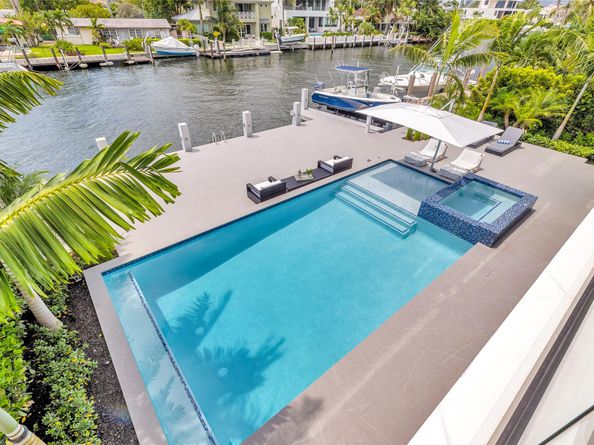 1730 SE 13th St, Fort Lauderdale FL 33316