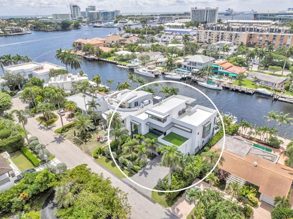 1730 SE 13th St, Fort Lauderdale FL 33316