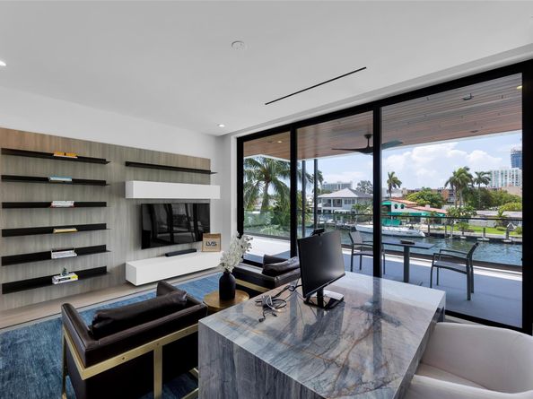 1730 SE 13th St, Fort Lauderdale FL 33316