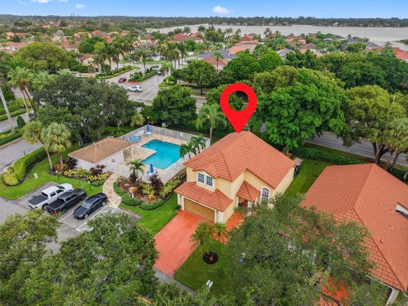 18241 NW 8th St, Pembroke Pines FL 33029