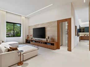 3340 Paddock Rd, Weston FL 33331