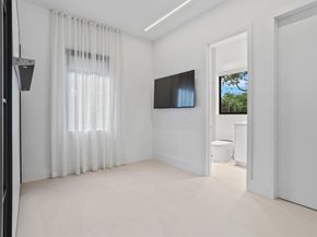 3340 Paddock Rd, Weston FL 33331