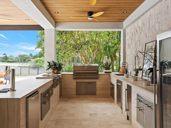 3340 Paddock Rd, Weston FL 33331