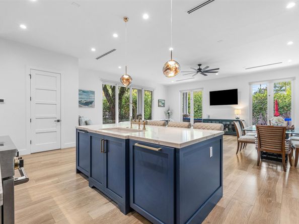 217 SE 16th AVE, Fort Lauderdale FL 33301