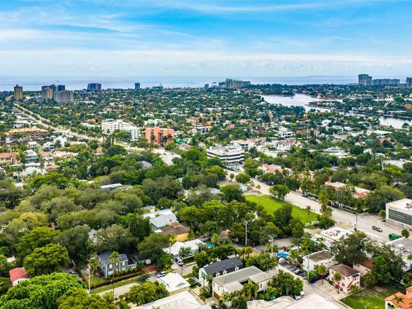 217 SE 16th AVE, Fort Lauderdale FL 33301
