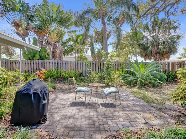 2031 NE 56th St, Fort Lauderdale FL 33308