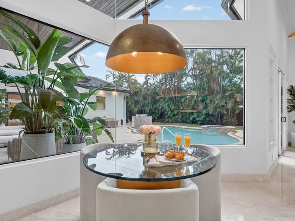 1518 E Lake Dr, Fort Lauderdale FL 33316