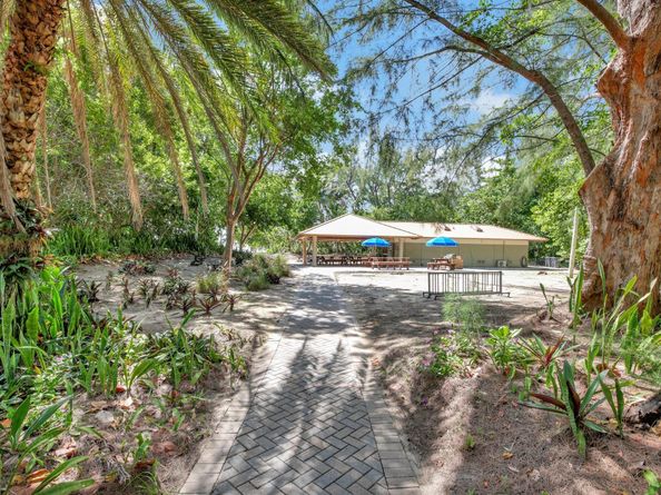 1518 E Lake Dr, Fort Lauderdale FL 33316