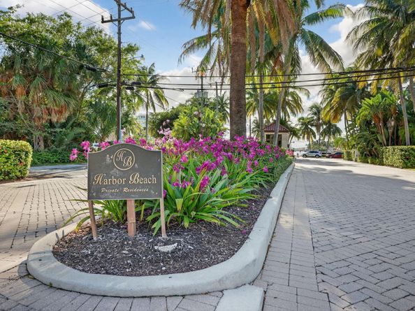 1518 E Lake Dr, Fort Lauderdale FL 33316